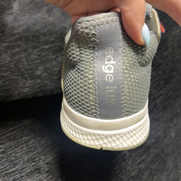 adidas running shoes - Picture 5 of 7